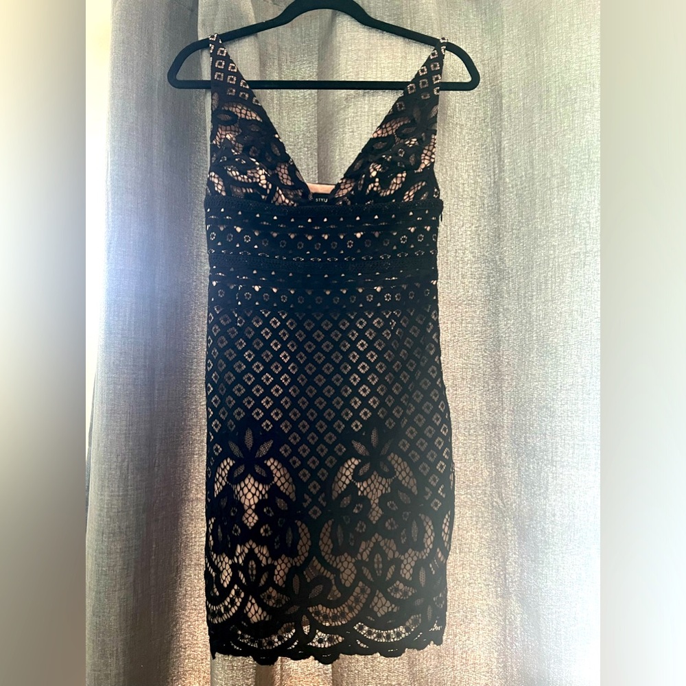 Stylestalker LANI MINI DRESS - Picture 3 of 8
